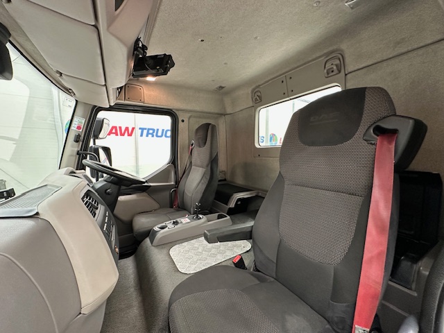 DAF LF 260 4×2 Rest Cab Tractor Unit