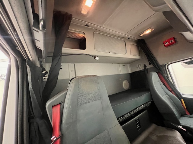 Volvo FM 450 Dropside Brick Grab Drawbar