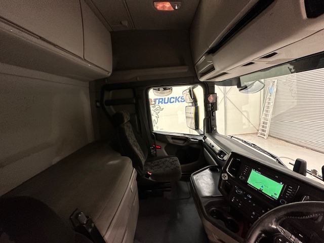 Scania S450 6×2 Midlift Highline Tractor Unit