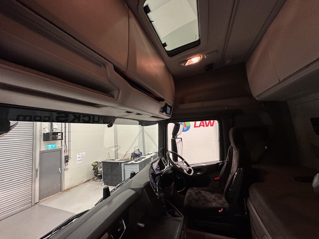 Scania R450 6×2 Midlift Highline Tractor Unit