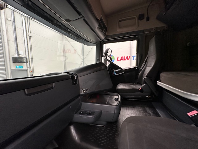 Scania R450 6×2 Midlift Highline Tractor Unit