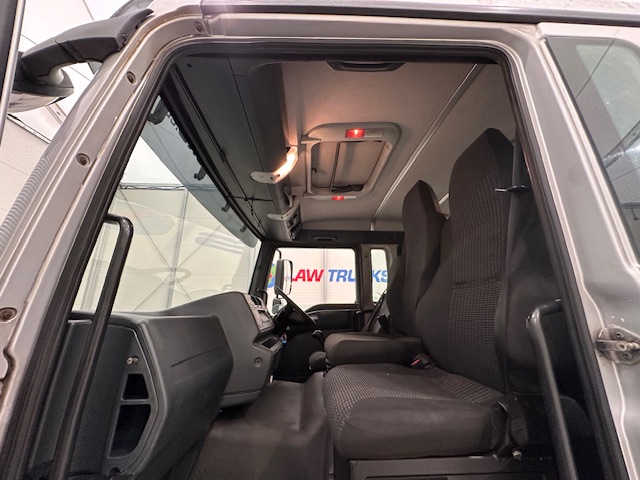 MAN TGL 12.220 Crew Cab Tilt and Slide