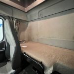 Renault Midlum 190 Sleeper Cab Box Van - thumbnail