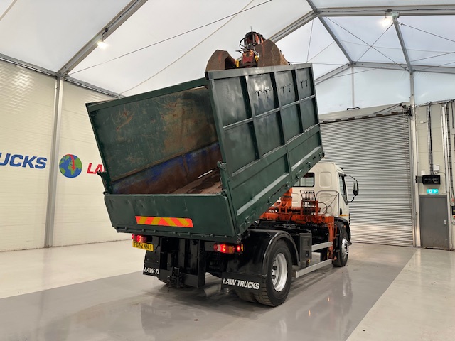 DAF LF55 220 4×2 Steel Tipper Grab Manual