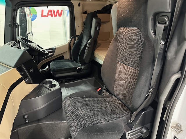 Mercedes Actros 1830 Sleeper Cab Box Van