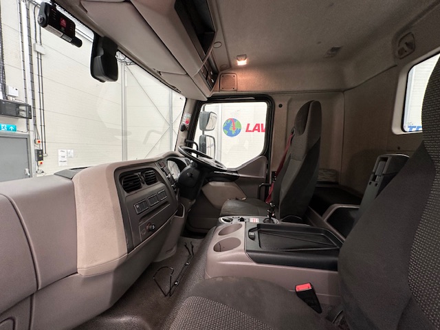 DAF LF 260 4×2 Urban Tractor Unit Trailer