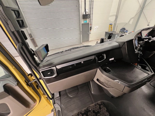 Scania S450 6×2 Midlift Highline Tractor Unit