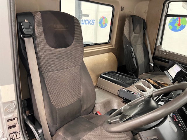DAF CF85 410 8×4 Day Cab Hookloader Manual