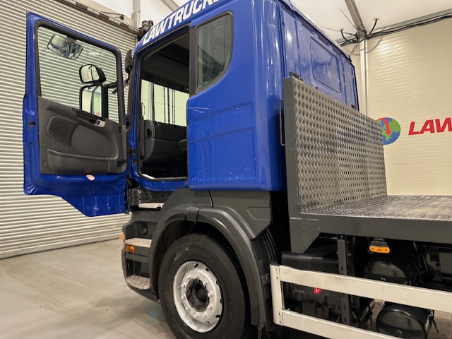 Scania R420 6×2 Rear Lift Brick Grab Drawbar