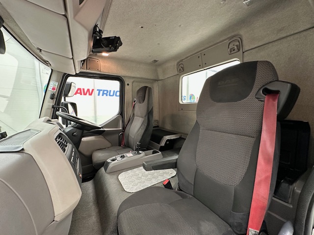 DAF LF 260 4×2 Rest Cab Tractor Unit