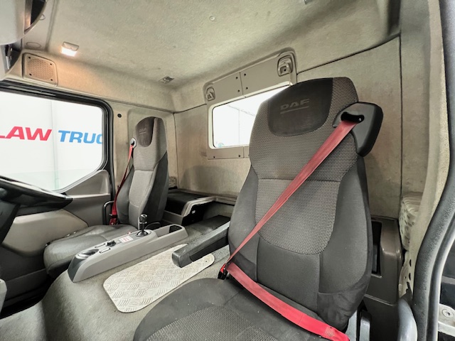 DAF LF 260 4×2 Rest Cab Tractor Unit