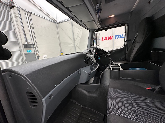 Mercedes Axor 1824 Day Cab Box Van