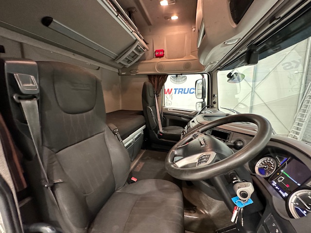 DAF XF 480 6×2 Midlift Tractor Unit