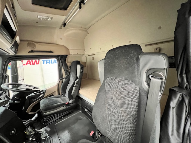 Mercedes Actros 2536 6×2 Sleeper Cab Curtainsider