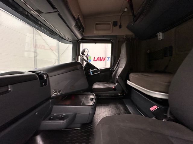 Scania R450 6×2 Midlift Highline Tractor Unit
