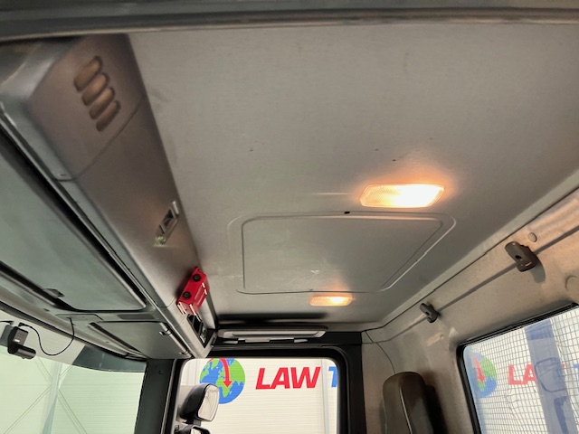 Scania P280 6×2 Rear Lift Dropside Brick Grab