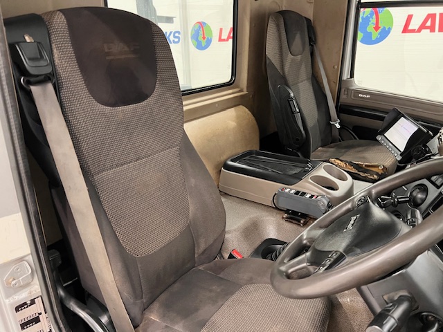 DAF CF85 410 8×4 Day Cab Hookloader Manual
