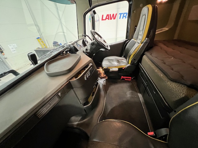 Volvo FH16 750 6×2 Midlift Tractor Unit