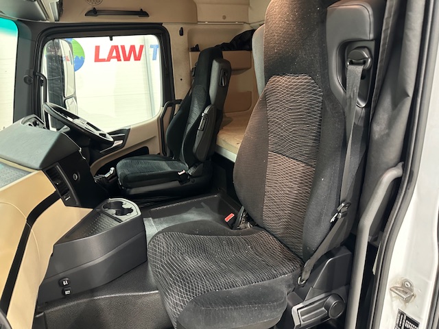 Mercedes Actros 1830 Sleeper Cab Box Van