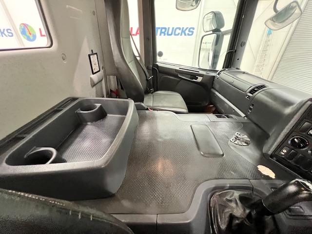 Scania P400 8×4 Day Cab Chassis