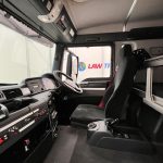 MAN TGS 26.320 6×2 Sleeper Cab Insulated Box Van - thumbnail