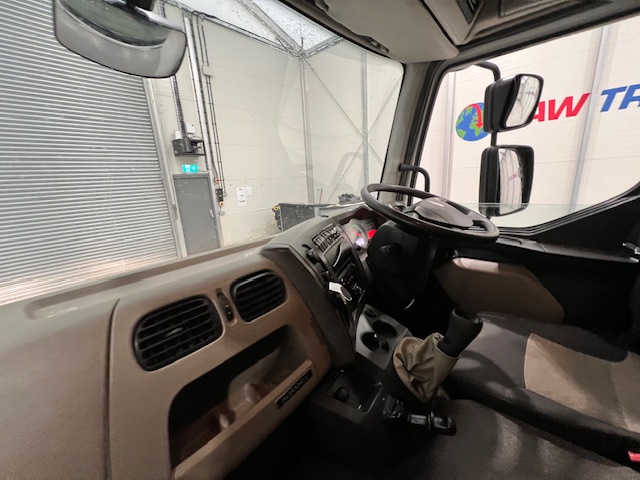 Renault Midlum 190 Sleeper Cab Box Van