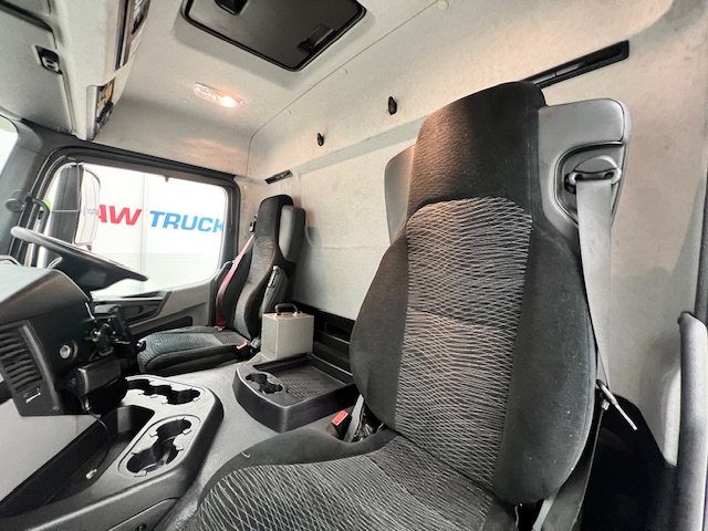 Mercedes Actros 2532 6×2 Rear Lift Day Cab Fridge Box