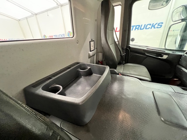 Scania P400 8×4 Day Cab Chassis