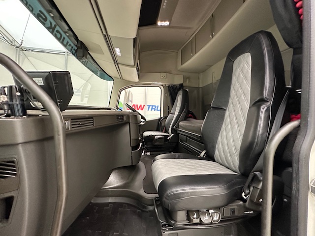 Volvo FH 500 6×2 Midlift Tractor Unit PTO