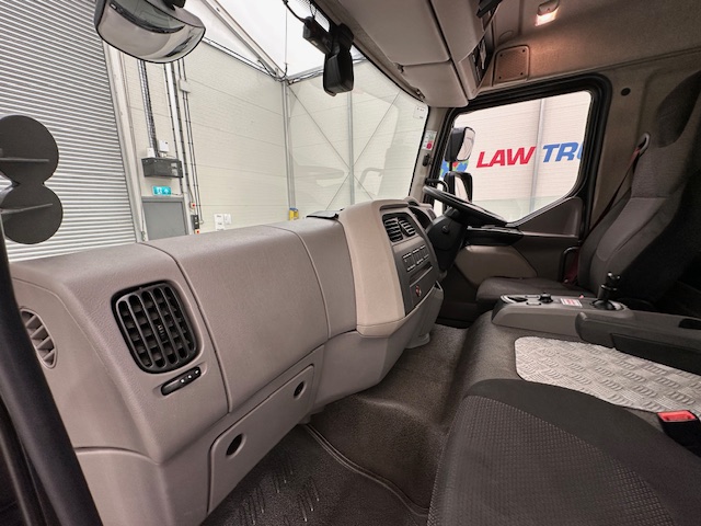 DAF LF 260 4×2 Rest Cab Tractor Unit