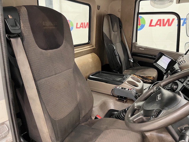 DAF CF85 410 8×4 Day Cab Hookloader Manual