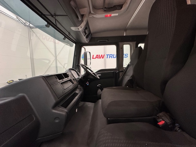 MAN TGL 12.220 Crew Cab Tilt and Slide