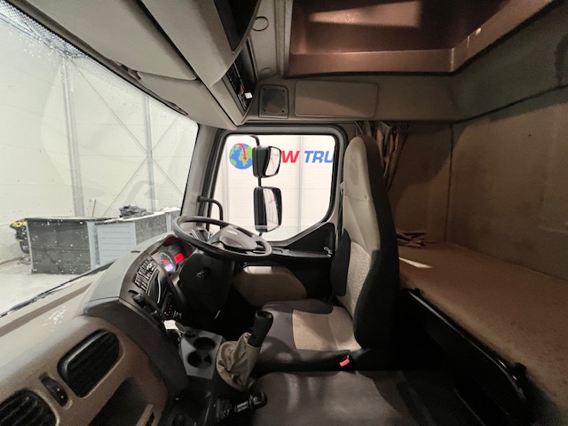 Renault Midlum 190 Sleeper Cab Box Van