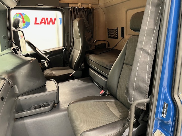 Scania G440 6×2 10 Tyre Sleeper Cab Curtainsider