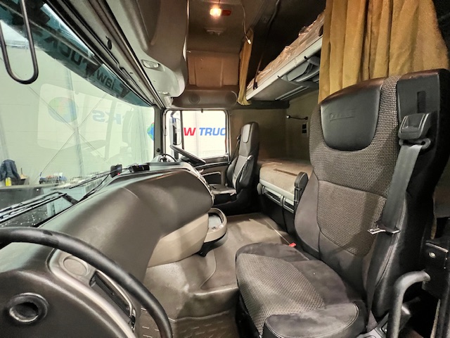 DAF XF105 460 6×2 Super Space Cab Tractor Unit