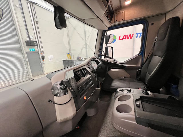 DAF LF 180 Day Cab Dropside with Tail Lift