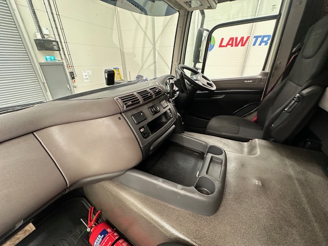 DAF CF 450 6×2 Space Cab Tractor Unit