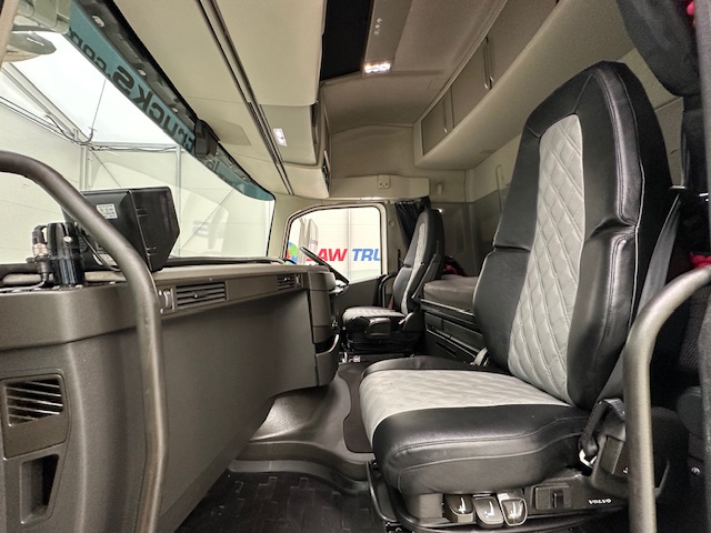 Volvo FH 500 6×2 Midlift Tractor Unit PTO