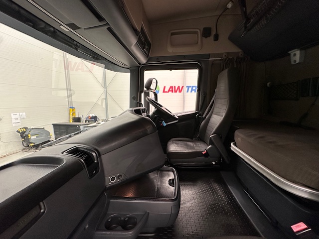 Scania R450 6×2 Midlift Highline Tractor Unit