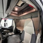 Renault Midlum 190 Sleeper Cab Box Van - thumbnail
