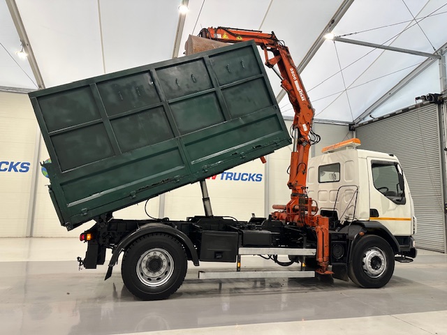 DAF LF55 220 4×2 Steel Tipper Grab Manual