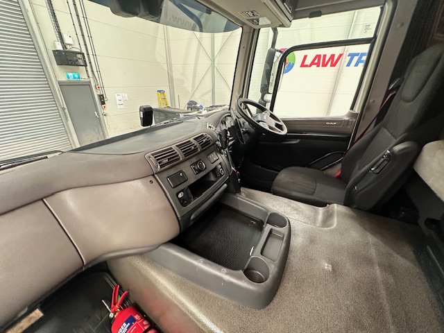 DAF CF 450 6×2 Space Cab Tractor Unit