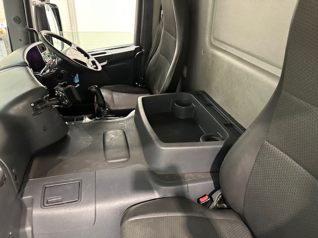 Scania P280 6×2 Rear Lift Day Cab Fridge Box Manual