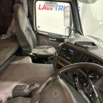 Volvo FM 300 6×2 Sleeper Cab Curtainsider - thumbnail