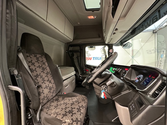 Scania S450 6×2 Midlift Highline Tractor Unit