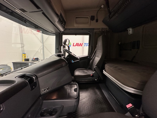 Scania R450 6×2 Midlift Highline Tractor Unit