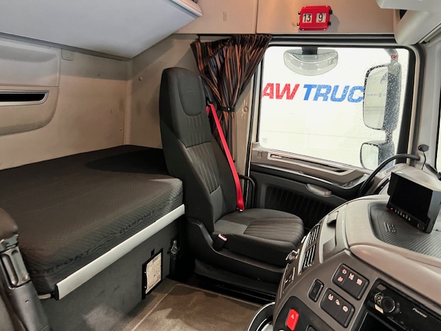 DAF XF 480 6×2 Midlift Tractor Unit