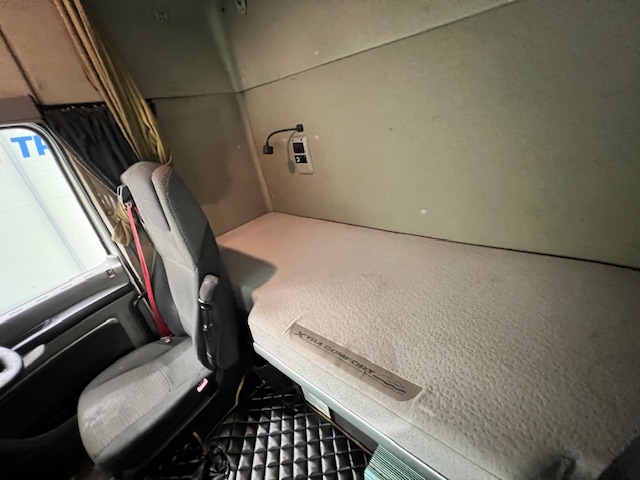 DAF XF105 460 6×2 Space Cab Tractor Unit