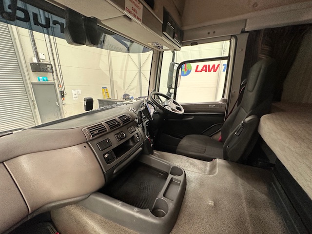 DAF CF 450 6×2 Space Cab Tractor Unit