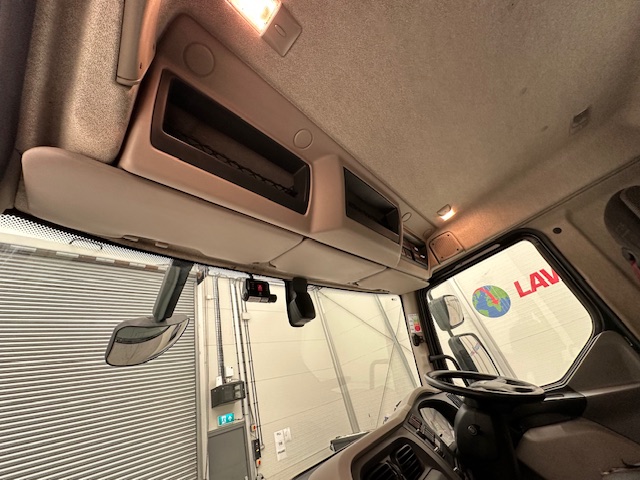 DAF LF 260 4×2 Urban Tractor Unit Trailer